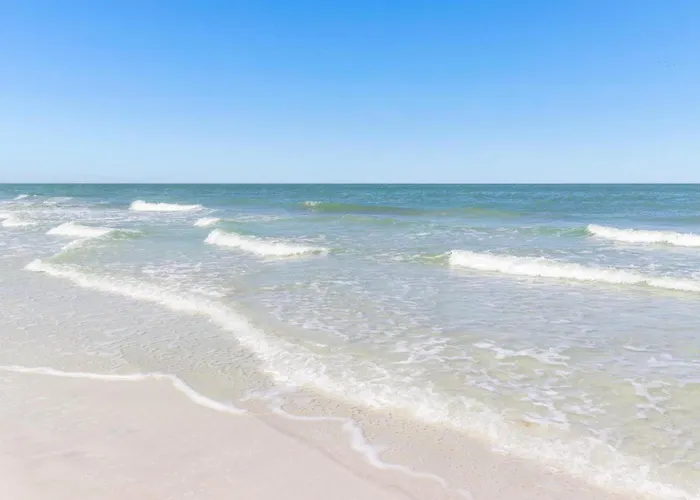 Spanish 54 - Indian Rocks Across The Street To Access, Newly Remodeled & Walkable To Restaurants! Apartment Clearwater Beach